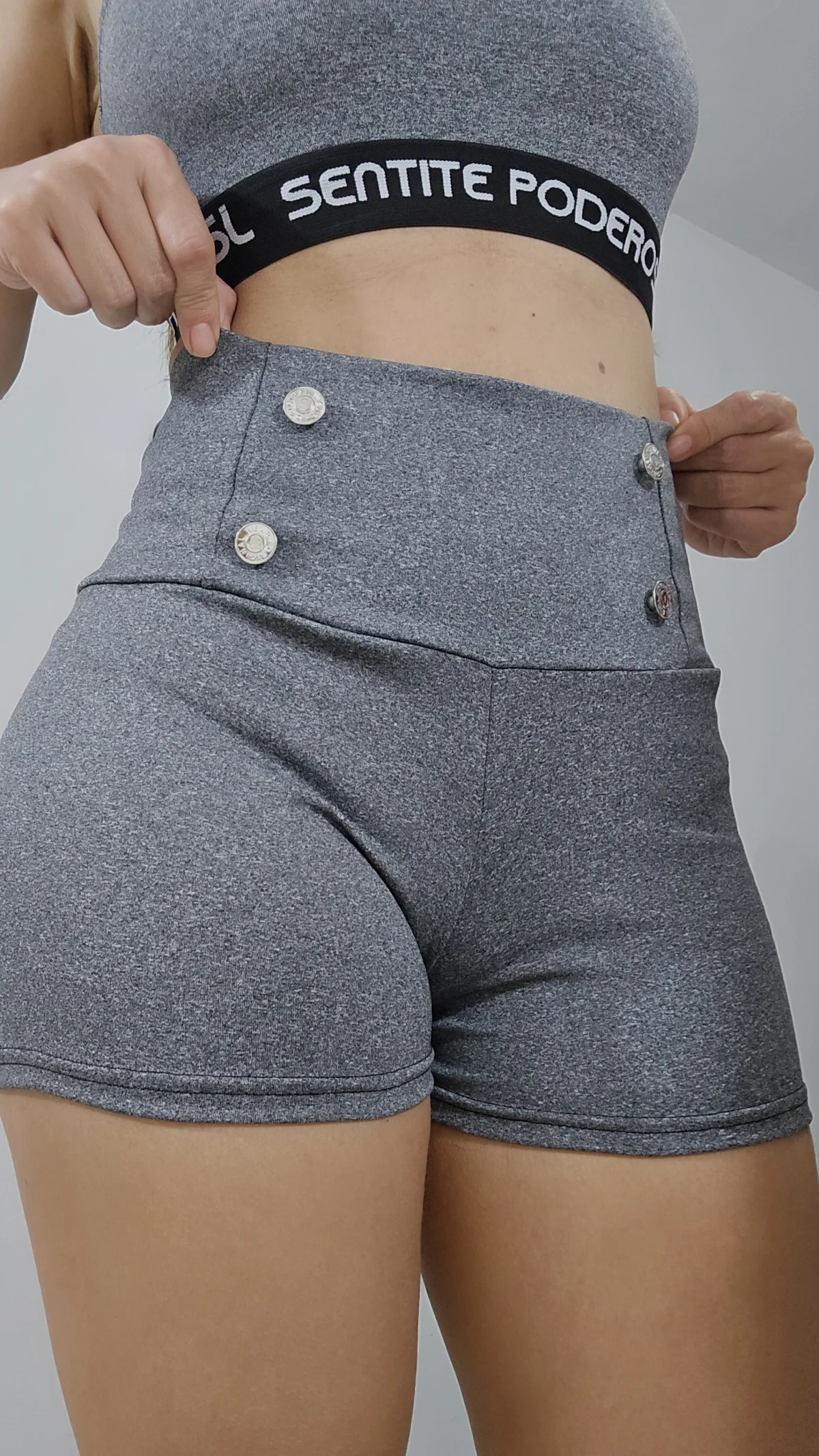 Short con botones LYCRA