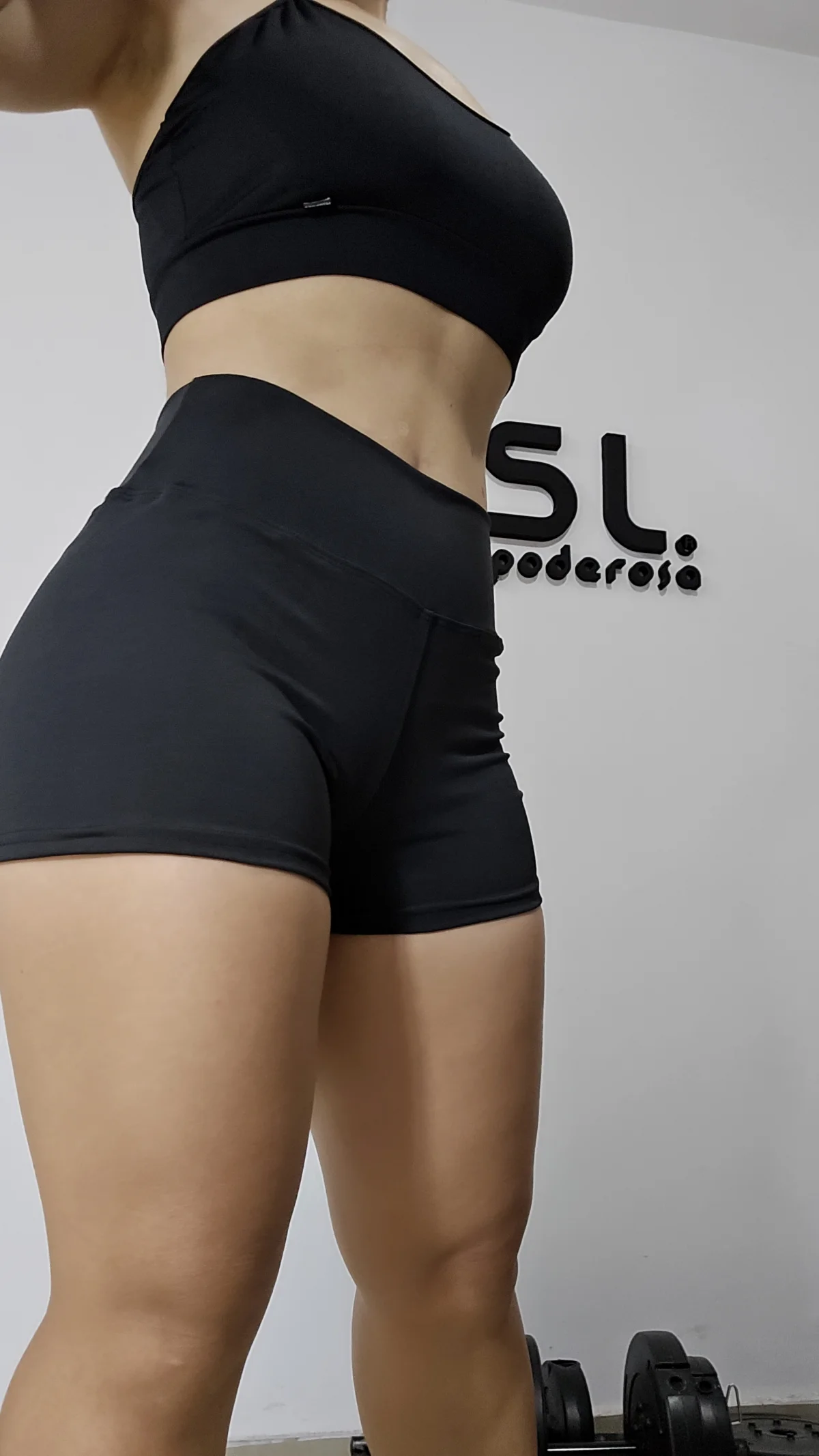 Short Negro Liso Lycra Liviana